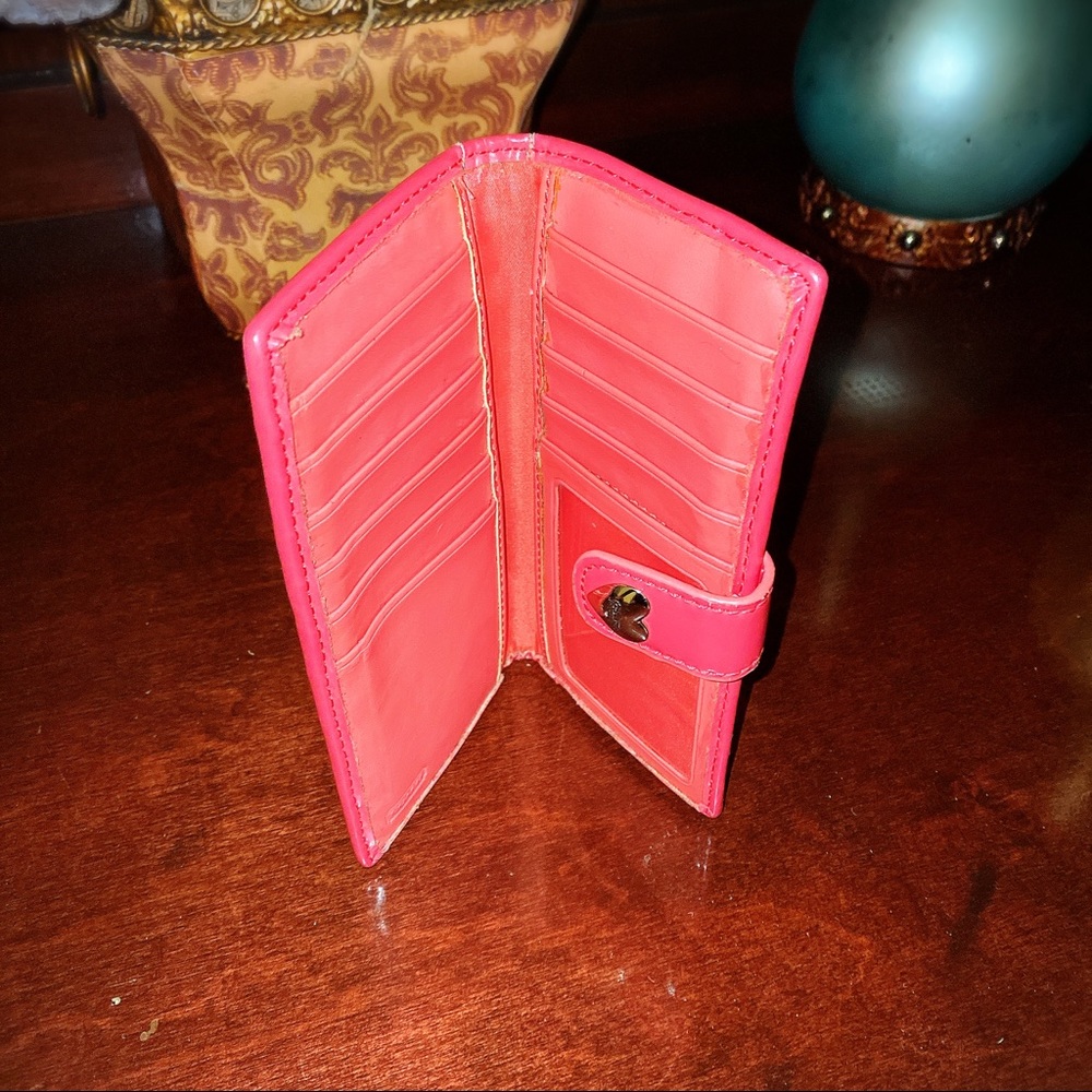 Coach wallet. - Picture 3 of 4